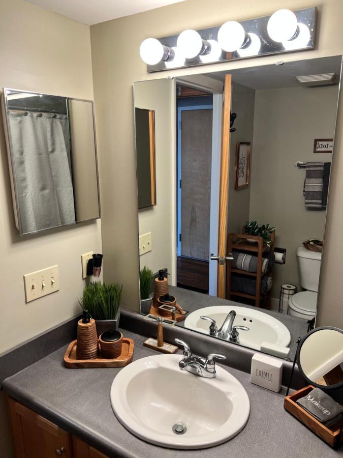 Stylish & Cozy Abode In The Heart Of Cincy With Loft *