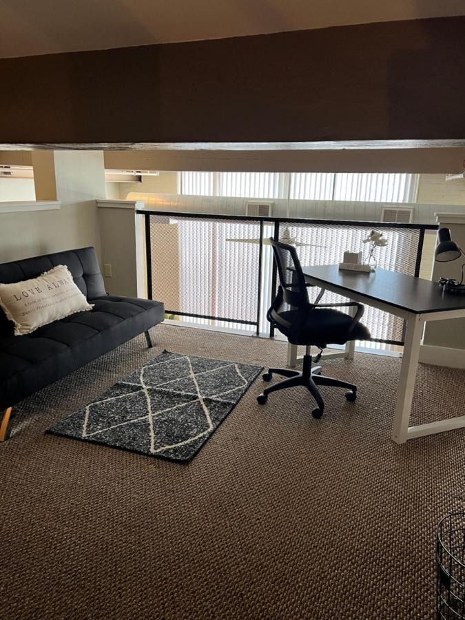 Stylish & Cozy Abode In The Heart Of Cincy With Loft Apartment Cincinnati