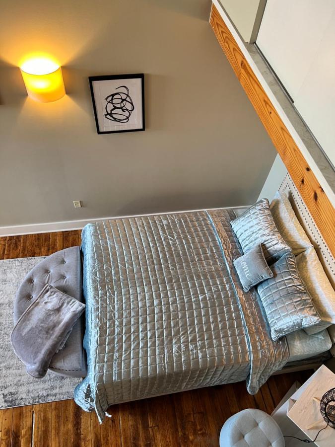 Stylish & Cozy Abode In The Heart Of Cincy With Loft Apartment *